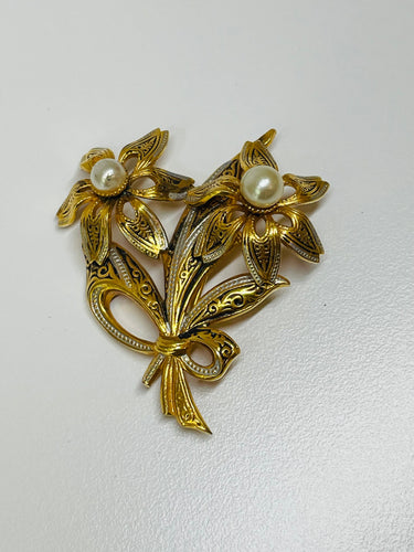 Damascene Double Flower Pearls Brooch Devil's Details